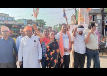 छत्तीसगढ़ की कांग्रेस सरकार शराबबंदी को लेकर झूठे वादे कर सत्ता में आई थी शराबबंदी करना तो दूर आज अवैध शराब की बिक्री एवं नकली शराब बनाकर लोगों की जान से खिलवाड़ कर रही है