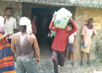 जिले में खाद-बीज की पर्याप्त उपलब्धता* किसानों द्वारा खाद-बीज का किया जा रहा है अग्रिम उठाव