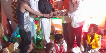 करगी रोड कोटा भारतीय जनता पार्टी सभी मंडलों से स्थानीय प्रत्याशी की मांग की जा रही है दौड़ में आगे चल रहे हैं वेंकट लाल अग्रवाल सभी धार्मिक सामाजिक एवं आम जनता से निरंतर संपर्क करते हुए कमल छाप नरेंद्र मोदी को छत्तीसगढ़ में भाजपा सरकार बनाने का प्रचार करते हुए