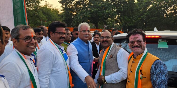 प्रियंका जी के समक्ष भूपेश बघेल की उपस्थिति में कोटा के छत्तीसगढ़ जनता कांग्रेस जोगी के वरिष्ठ पदाधिकारियों ने कांग्रेस का दामन थामा