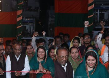 भारतीय जनता पार्टी कोटा विधानसभा क्रमांक 25 कोटा मंडल का कार्यालय वेंकटलाल अग्रवाल के निवास स्थान पर विधानसभा प्रत्याशी प्रबल प्रताप जूदेव जी की धर्मपत्नी श्रीमती डॉक्टर हिना जूदेव जी के द्वारा दीप प्रज्वलित कर कार्यालय का शुभारंभ किया