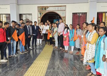 आज अखिल भारतीय विद्यार्थी परिषद इकाई अटल बिहारी वाजपेई विश्वविद्यालय द्वारा परीक्षा परिणाम से असंतुष्ट छात्र-छात्राओं के साथ मिलकर और विभिन्न मांगों को लेकर के कुलपति के नाम जपन सोपा गया।