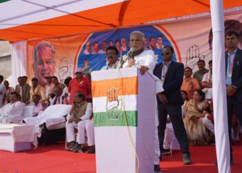 अटल श्रीवास्तव मेरे विश्वसनीय सहयोगी एवं कांग्रेस के कर्मठ कार्यकर्ता हैं। अटल श्रीवास्तव को कोटा से विधायक बनाने की अपील करने आया हूं, विकास की जिम्मेदारी मेरी-मुख्यमंत्री भूपेश बघेल