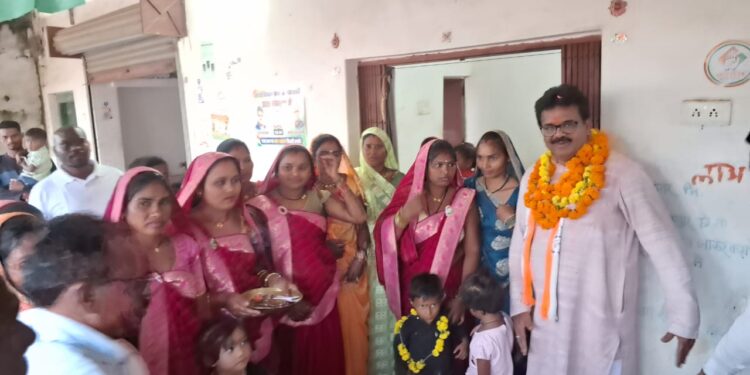 अनुसूचित जाति नेता उत्तम चतुर्वेदानी एवं भगवानदीन साहू ने किया कांग्रेस प्रवेश।*