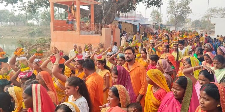 विश्व हिंदू परिषद् कोटा प्रखंड के पीपर तराई खंड में धूमधाम से निकाला गया अक्षत कलश यात्रा