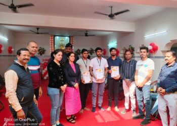 98-रक्तवीरो ने रक्तदान कर उत्सव मनाया..05-लोगो ने नेत्रदान का संकल्प-लिया।