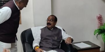 भारतीय जनता पार्टी छत्तीसगढ़ उपमुख्यमंत्री लोक निर्माण विभाग नगरी प्रशासन पी एच इ मंत्री छत्तीसगढ़ शासन माननीय अरुण साव जी गेस्ट हाउस कृषि विश्वविद्यालय रायपुर मुलाकात कर करगी रोड कोटा सिद्ध बाबा के दर्शन हेतु सादर आमंत्रित किया