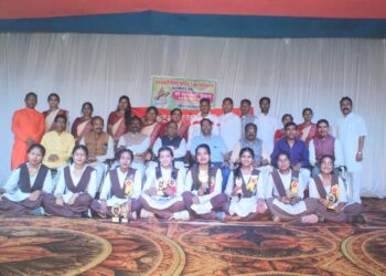 सरस्वती शिशु मंदिर उच्चतर माध्यमिक विद्यालय करगी रोड कोटा में प्राजंल मिश्रा तहसीलदार कोटा के मुख्यातिथ्य अजय अग्रवाल अध्यक्ष सरस्वती शिशु मंदिर कोटा की अध्यक्षता वेंकट लाल अग्रवाल संरक्षक सरस्वती शिशु मंदिर कोटा के विशिष्ट अतिथि एवं मनजीत सिंह पवार स्थाई सदस्य सरस्वती शिशु मंदिर कोटा के विशिष्ट आतिथ्य में मां सरस्वती पूजन, विद्यारंभ संस्कार, मातृ- पितृ पूजन एवं वार्षिक उत्सव के साथ सांस्कृतिक कार्यक्रम संपन्न हुआ