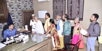 *कलेक्टर ने जनदर्शन में सुनी आम लोगों की समस्याएं*