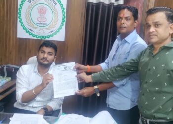 *कोटा पोस्टऑफिस को डाक विभाग के अधिकारी 8 माह के बाद भी पुनः कोटा नगर में शिफ्ट करने में कर रहे आना कानी..मंडल उपाध्यक्ष ने माननीय राज्यपाल जी, मुख्यमंत्री जी के नाम एसडीएम को दिया ज्ञापन।*