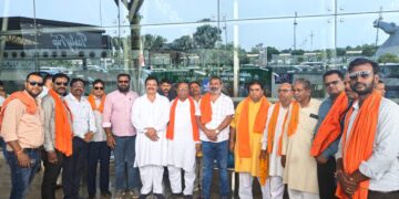 करगी रोड कोटा भारतीय जनता पार्टी कोटा के कार्यकर्ता माना एयरपोर्ट रायपुर छत्तीसगढ़ पहुंच माननीय तोखन साहू आवास शहरी विकास केंद्रीय राज्य मंत्री जी का छत्तीसगढ़ प्रथम आगमन पर भव्य स्वागत किया गया