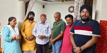 *बिल्हा विधायक व पूर्व विधानसभा अध्यक्ष धरम कौशिक नईदुनिया के संपादक डॉ सुनील गुप्ता के निवास पहुंचकर दी श्रद्धाजंलि*