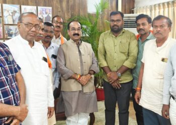 भारतीय जनता पार्टी के वरिष्ठ नेता व पाषर्दगढ़ रायपुर में किए उपमुख्यमंत्री श्री अरुण साव जी से मुलाकात