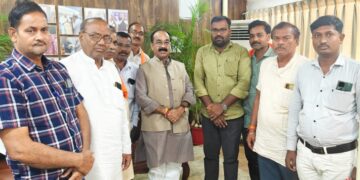 भारतीय जनता पार्टी के वरिष्ठ नेता व पाषर्दगढ़ रायपुर में किए उपमुख्यमंत्री श्री अरुण साव जी से मुलाकात 