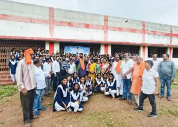 “शासकीय कन्या उच्चतर माध्यमिक विद्यालय कोटा में एक पेड़ मां के नाम पर पौधारोपण का भव्य विशाल कार्यक्रम सफल आयोजन”