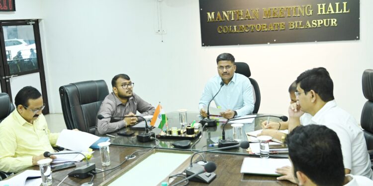 *पीडीएस का चावल खरीदने वाले दुकानदारों पर होगी सख्त कार्रवाई: कलेक्टर*