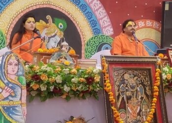 अगर आप दुनियाँ की परवाह करोगे तो आप से अच्छे काम नहीं हो पाएंगे यदि आपको अच्छे काम करने हैं तो फिर आपको दुनिया की परवाह तो छोड़नी होगी -पूज्या शीघ्रता त्रिपाठी जी  