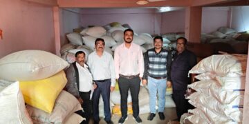 *धान का अवैध भंडारण, आधा दर्जन बिचौलियों से 1112 बोरी धान जब्त*