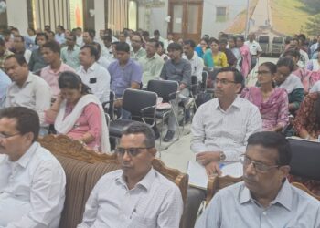 *कलेक्टर ने की कृषि विभाग के काम काज की समीक्षा*