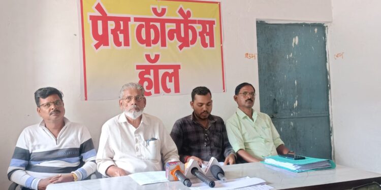 आज छत्तीसगढ़ मुक्ति मोर्चा के द्वार भव्य रेली एव महासभा का योजना कोटा में प्रमुख मांगों को लेकर ज्ञापन