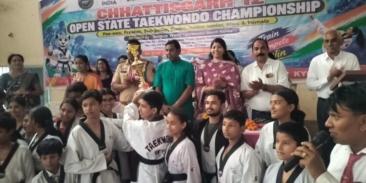*12वीं राज्य स्तरीय ताइक्वांडो प्रतियोगिता में रायगढ़ बना ओवरऑल चैंपियन, बिलासपुर को मिला दूसरा स्थान*